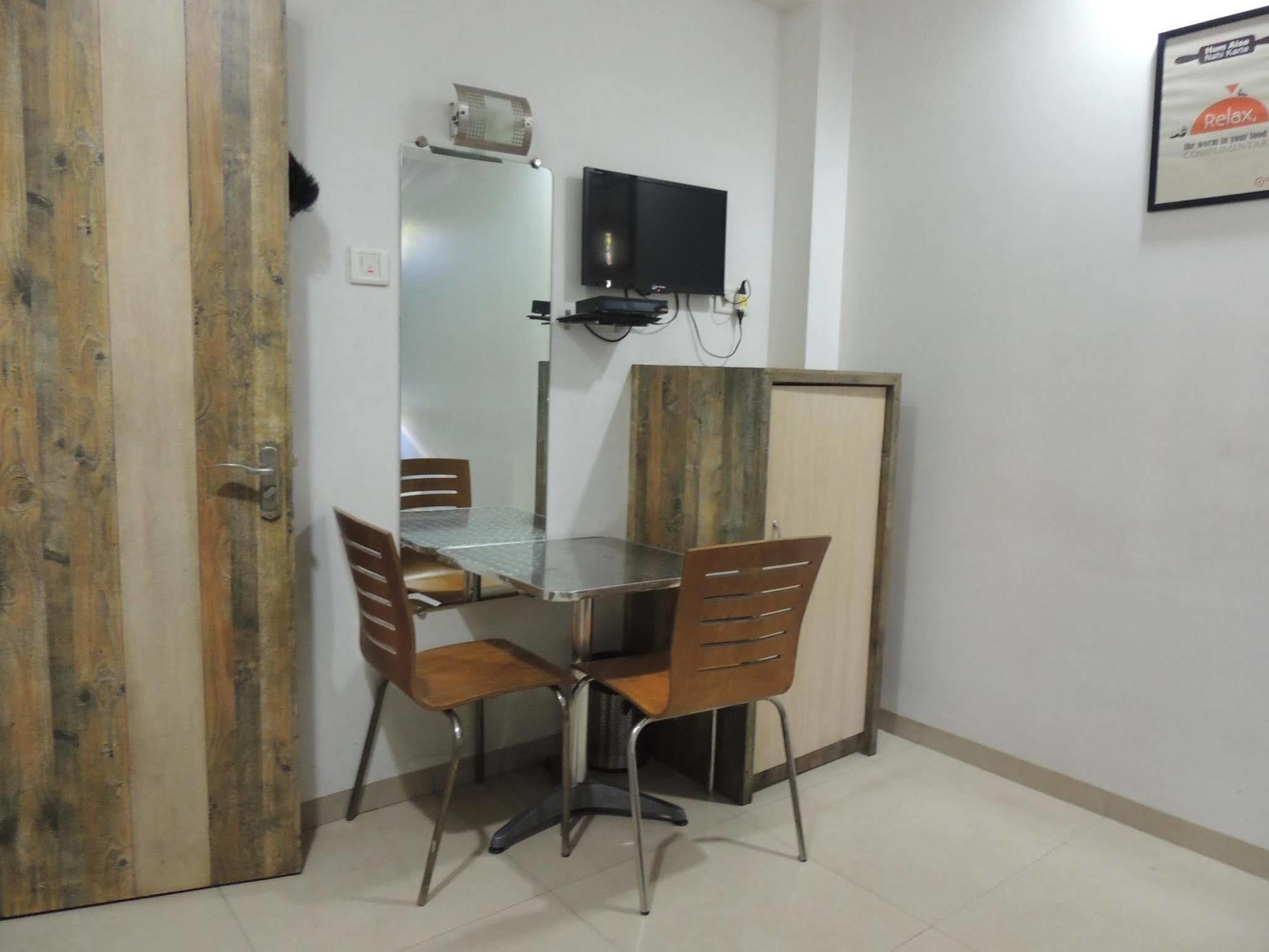 Fabhotel Galaxy Mumbai