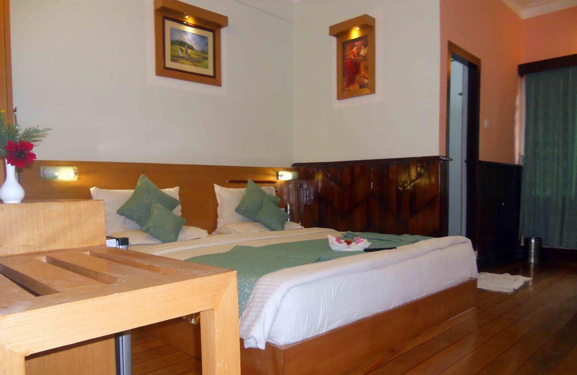 Hotel Metro Palace 3*