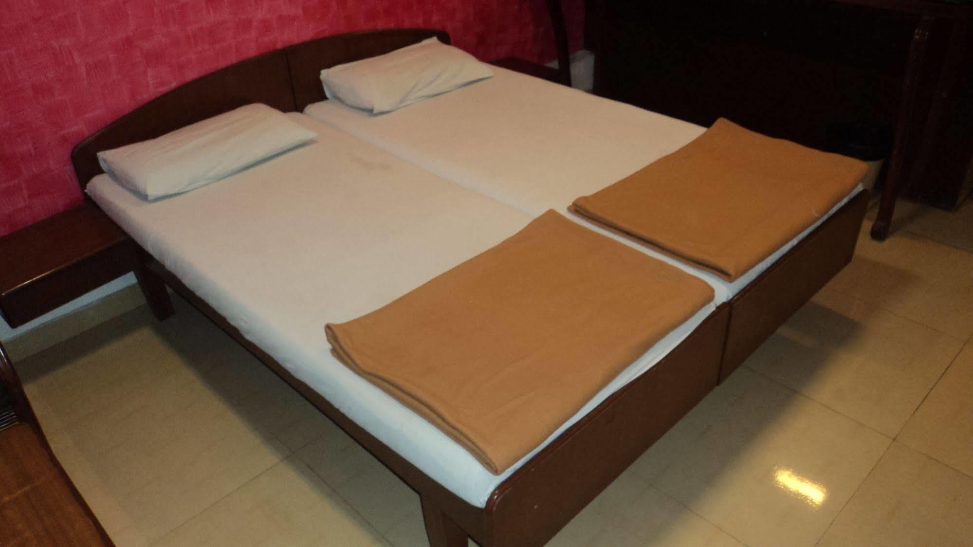 Benazeer Hotel 2*