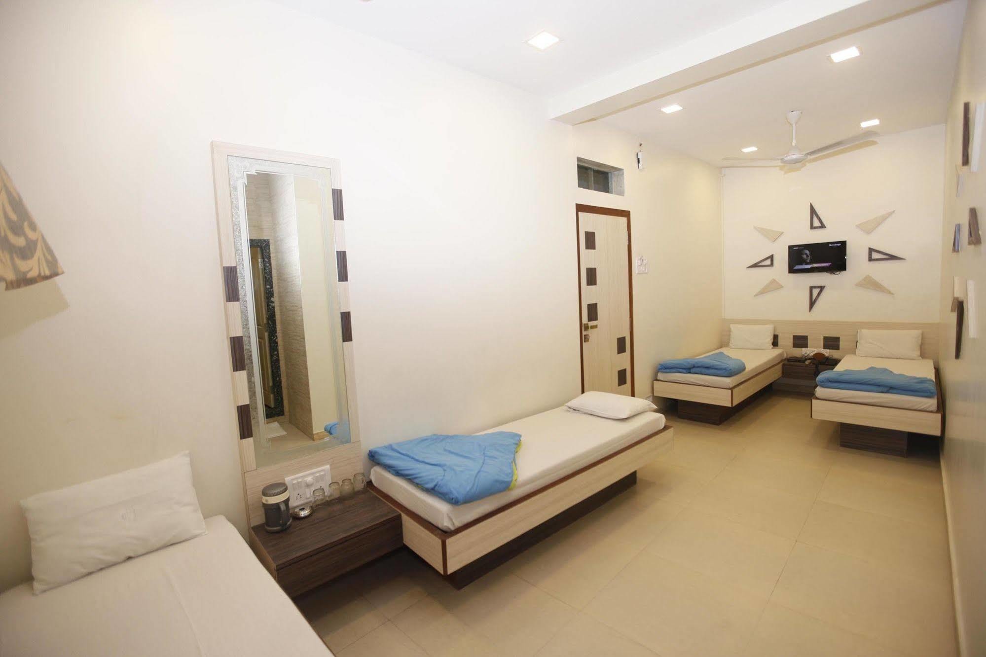 Al Moazin Hotel