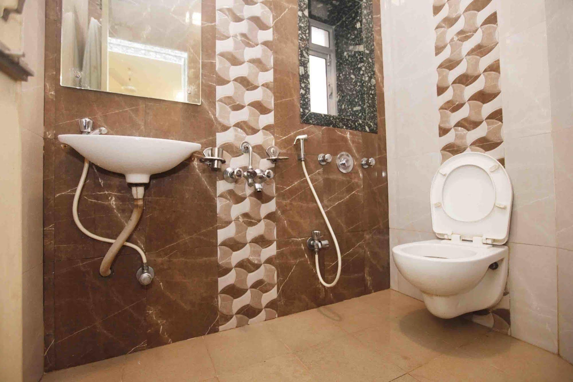 Al Moazin Hotel