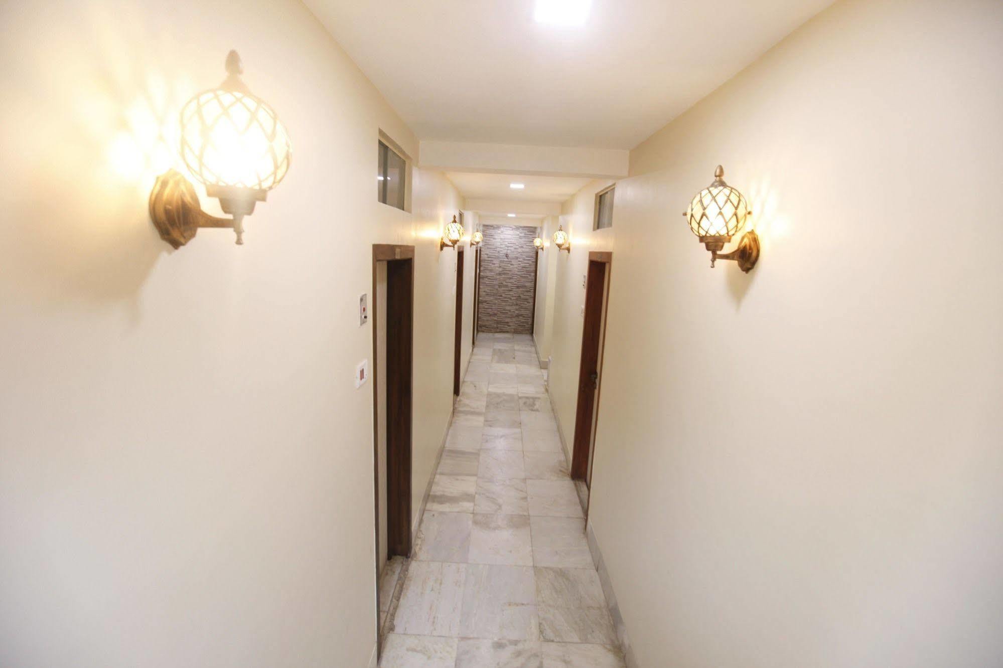 Hotel Al Moazin 2*
