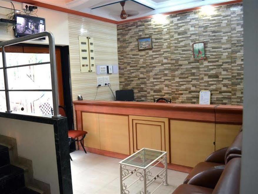Fabexpress New Deepak - Nr & Csmt Station Hotel