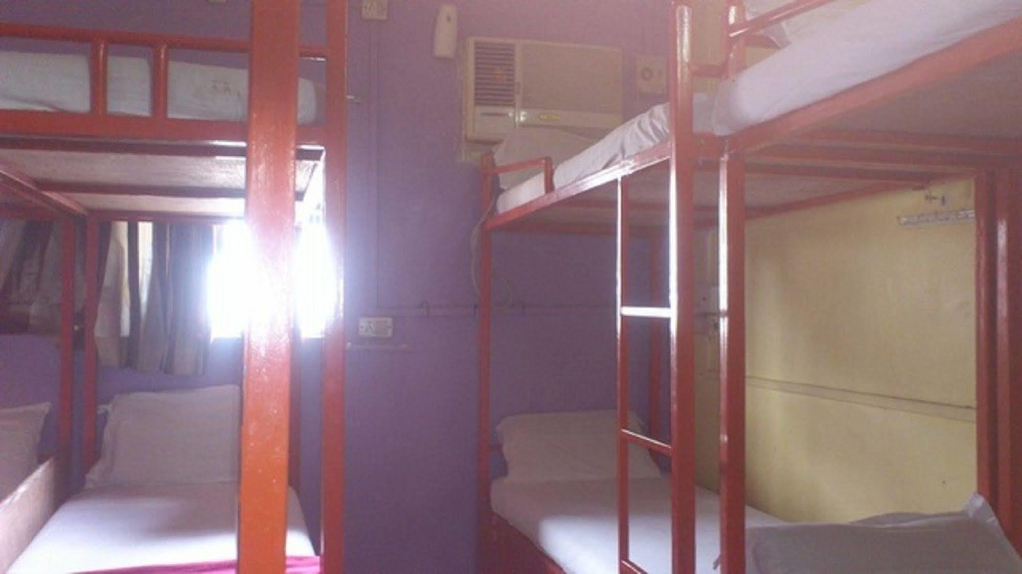 Hotel Metro 2*