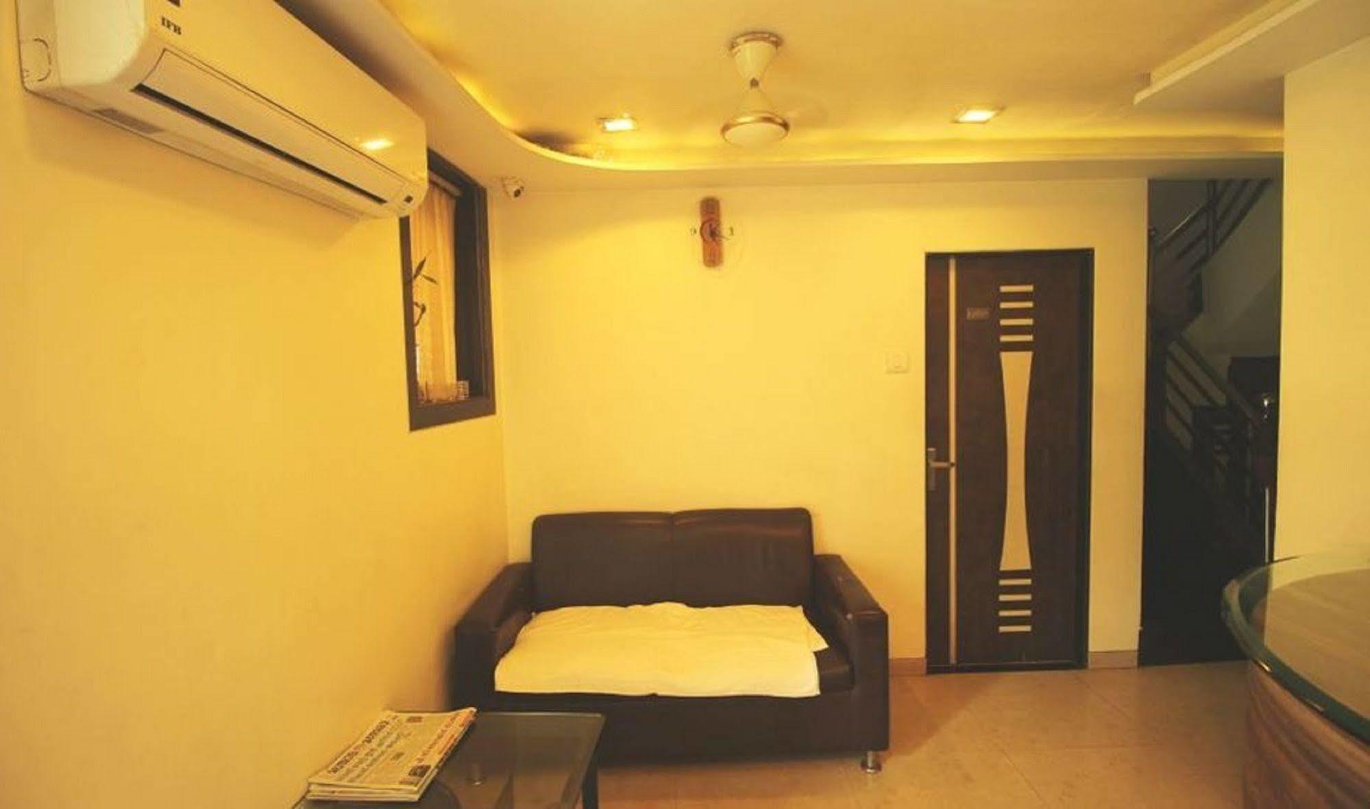 Metro Hotel