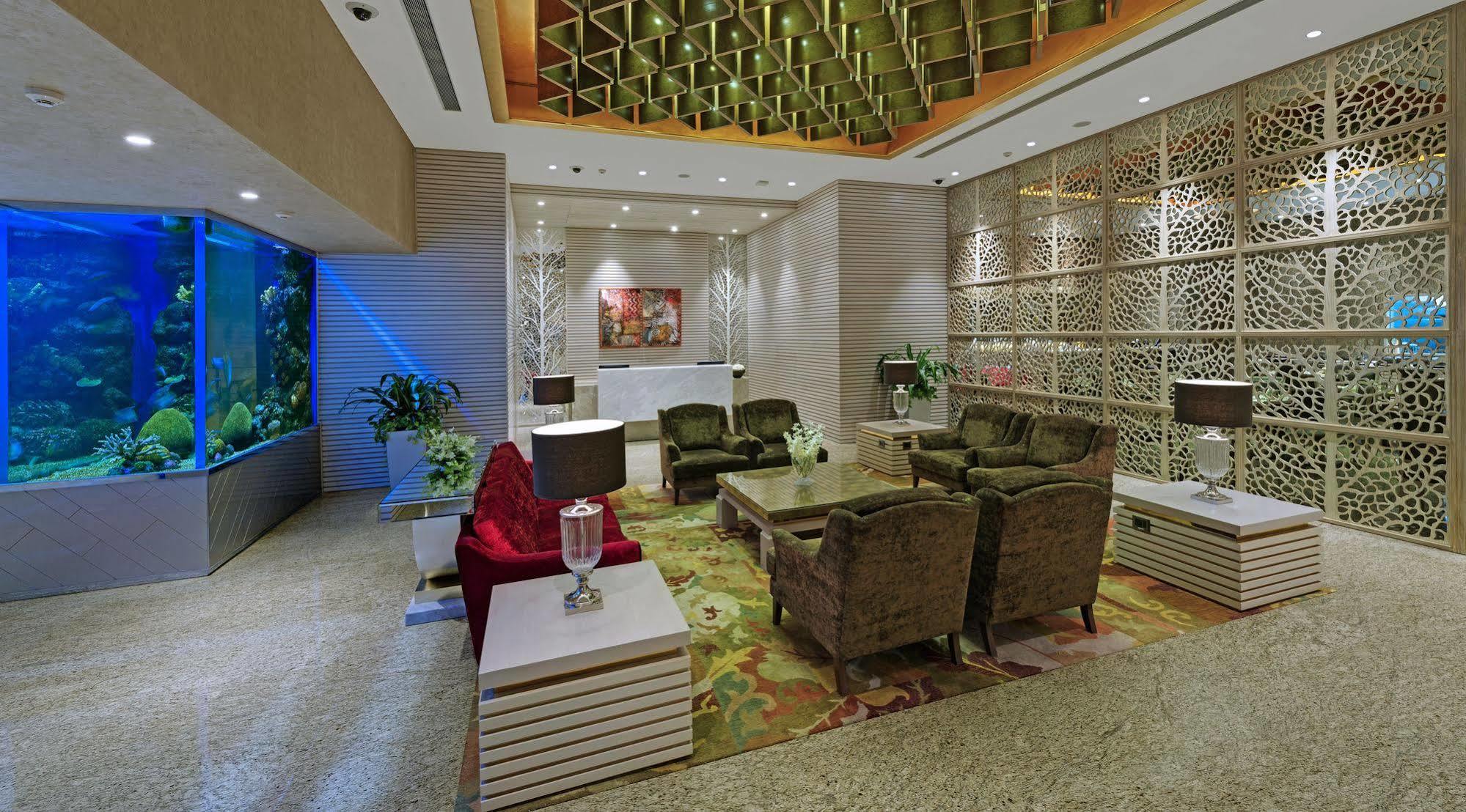 Niranta Transit Airport - At Arrivals Hotel 4*