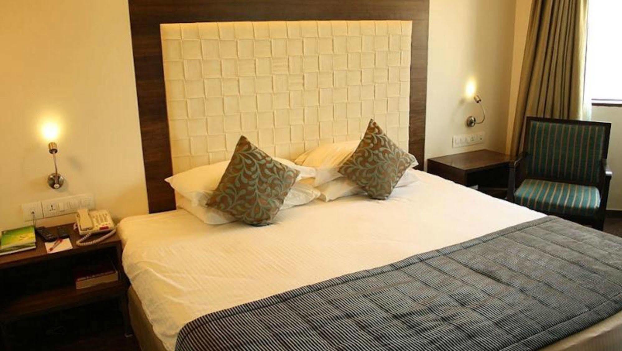 Ramee Guestline Juhu Mumbai