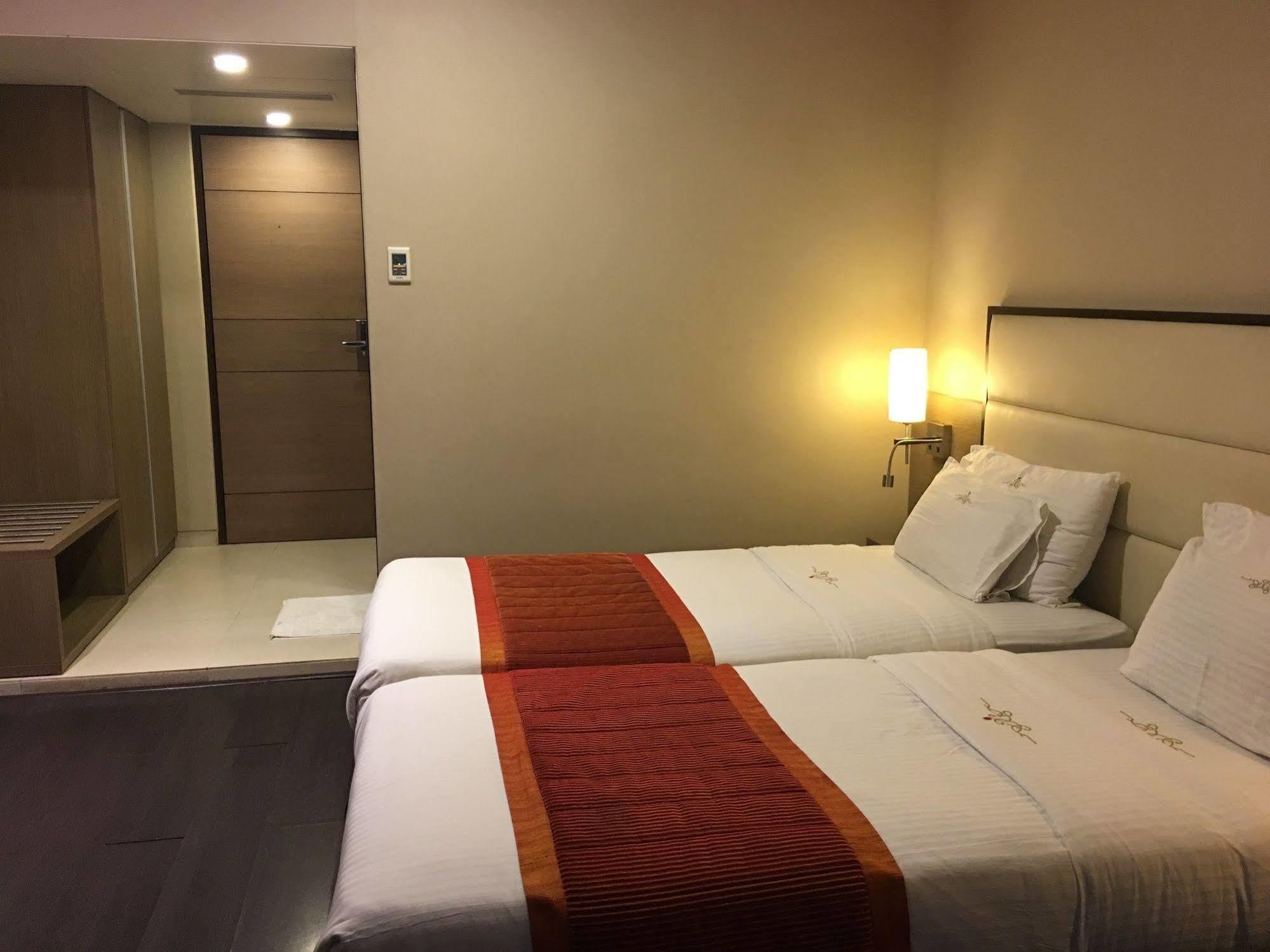 Landmark Annexe Hotel