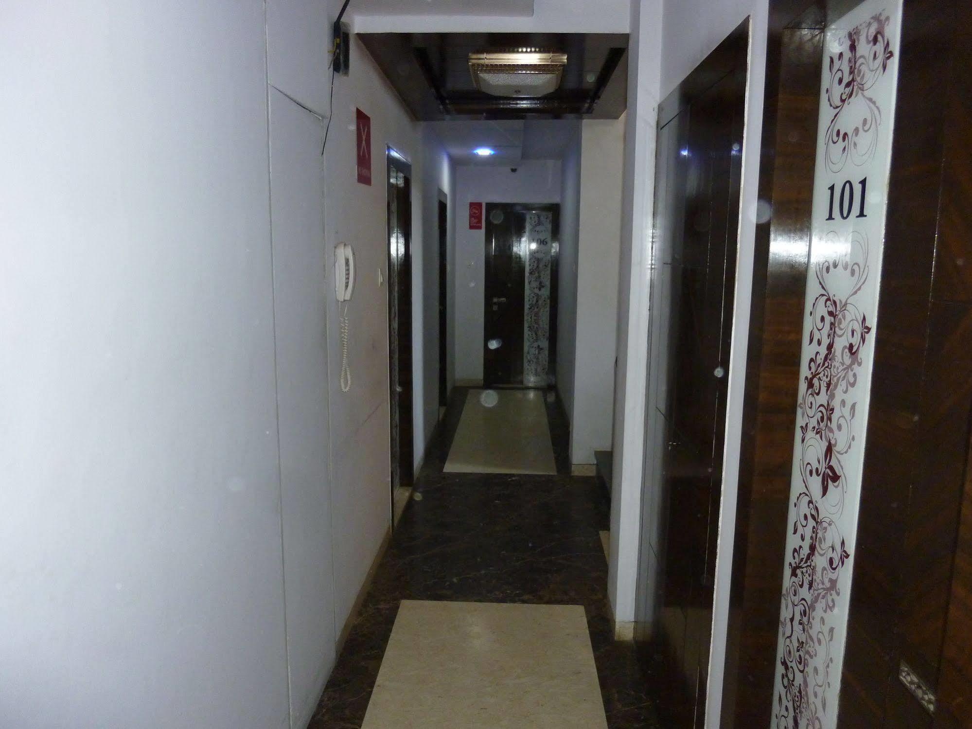 Fabexpress Satellite Hotel 3*