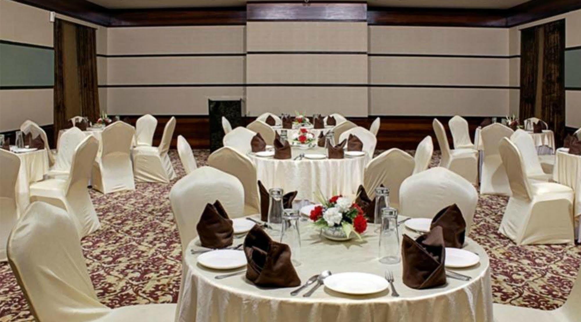 The Sahil Hotel 4*