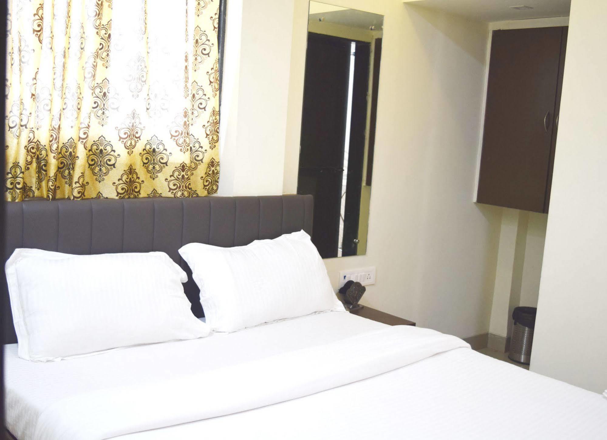 Apex Executive Hotel *