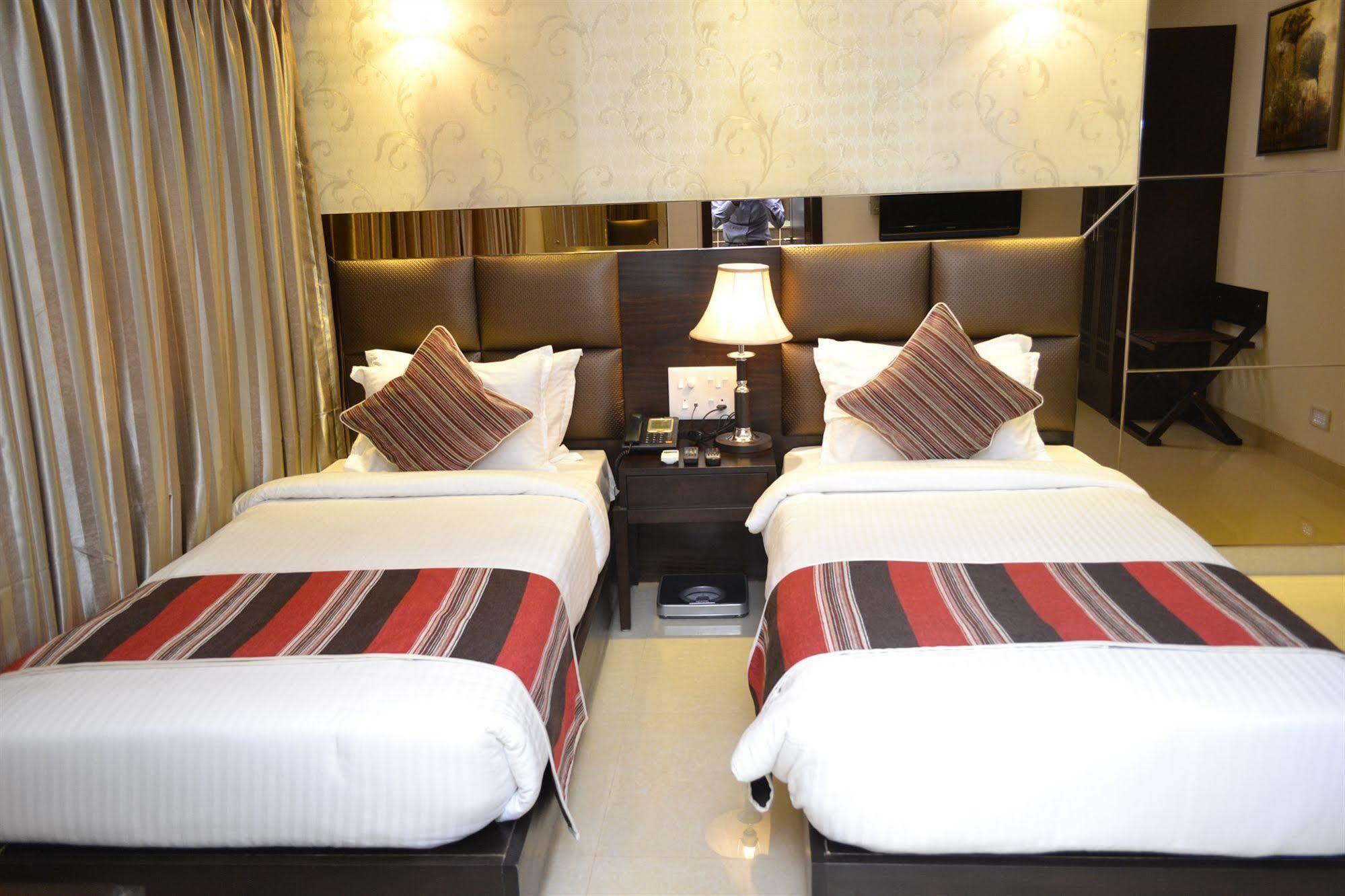 Hotel Manama Mumbai