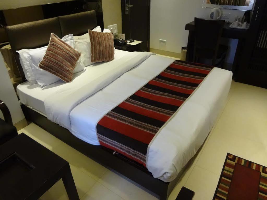Hotel Manama 3*