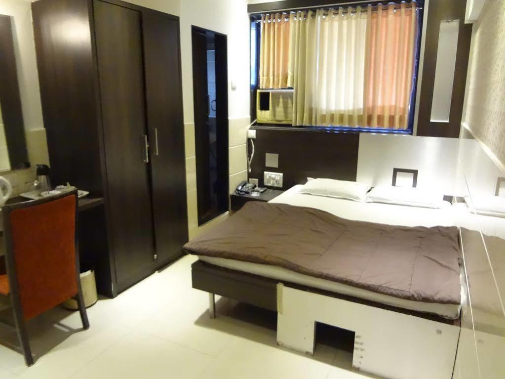 Manama Hotel 3*