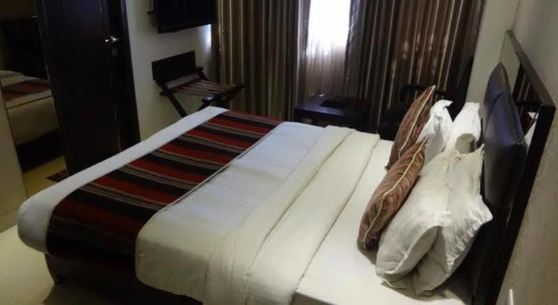 Manama Hotel Mumbai