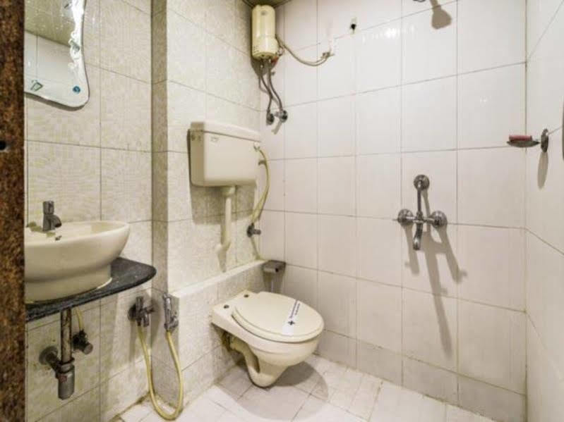 Oyo 8311 Galaxy Residency