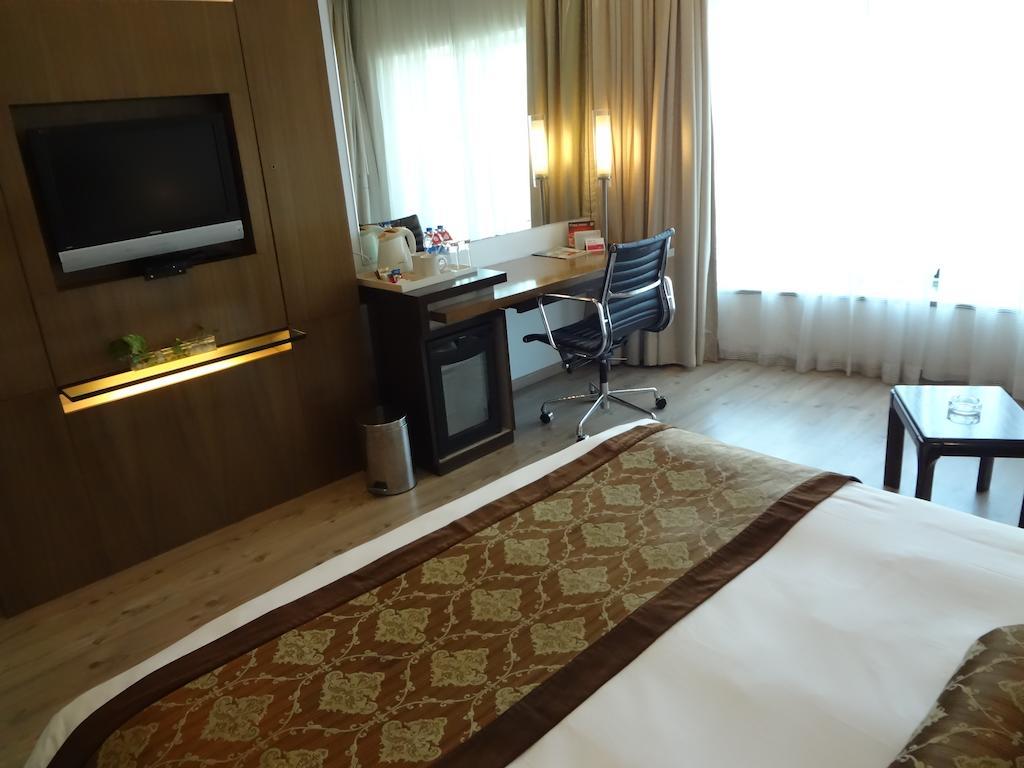 Ramada Powai & Convention Centre Mumbai