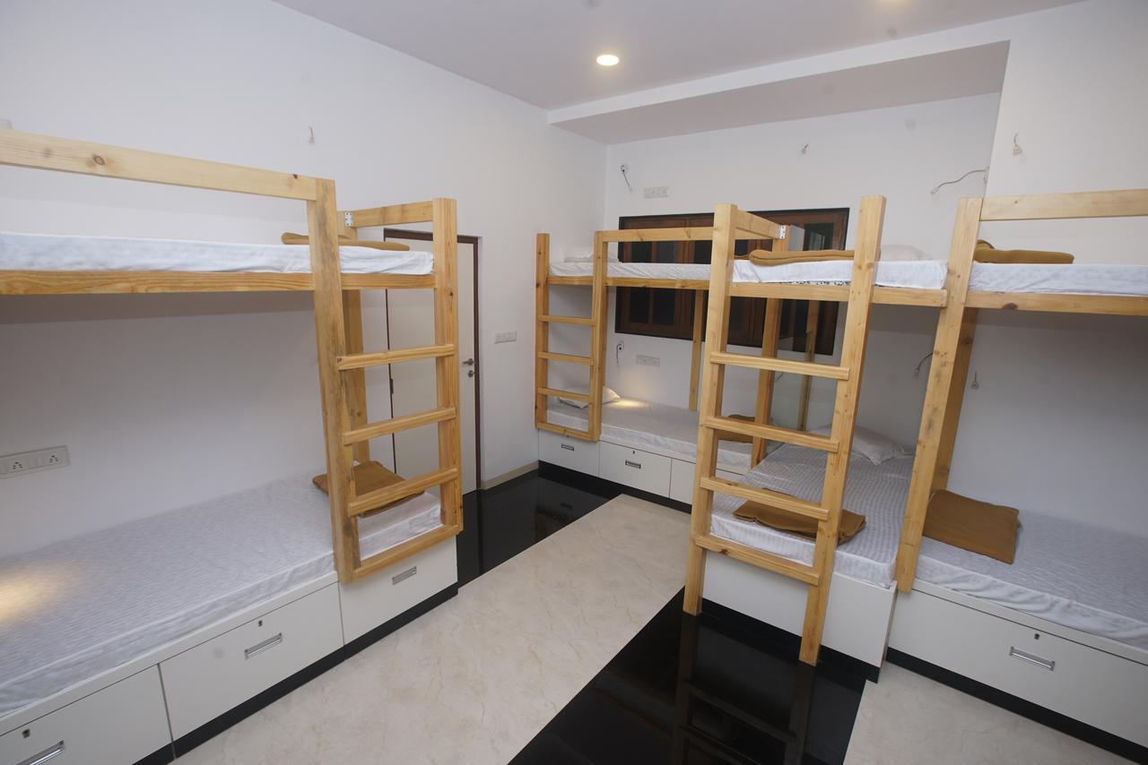 Staytion Dorm - Near Marol Naka Andheri East