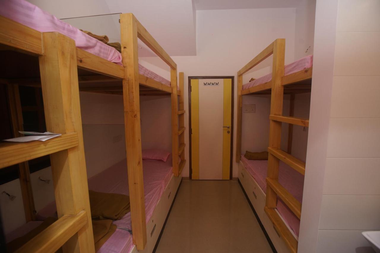 Staytion Dorm - Near Marol Naka Andheri East Hostel *