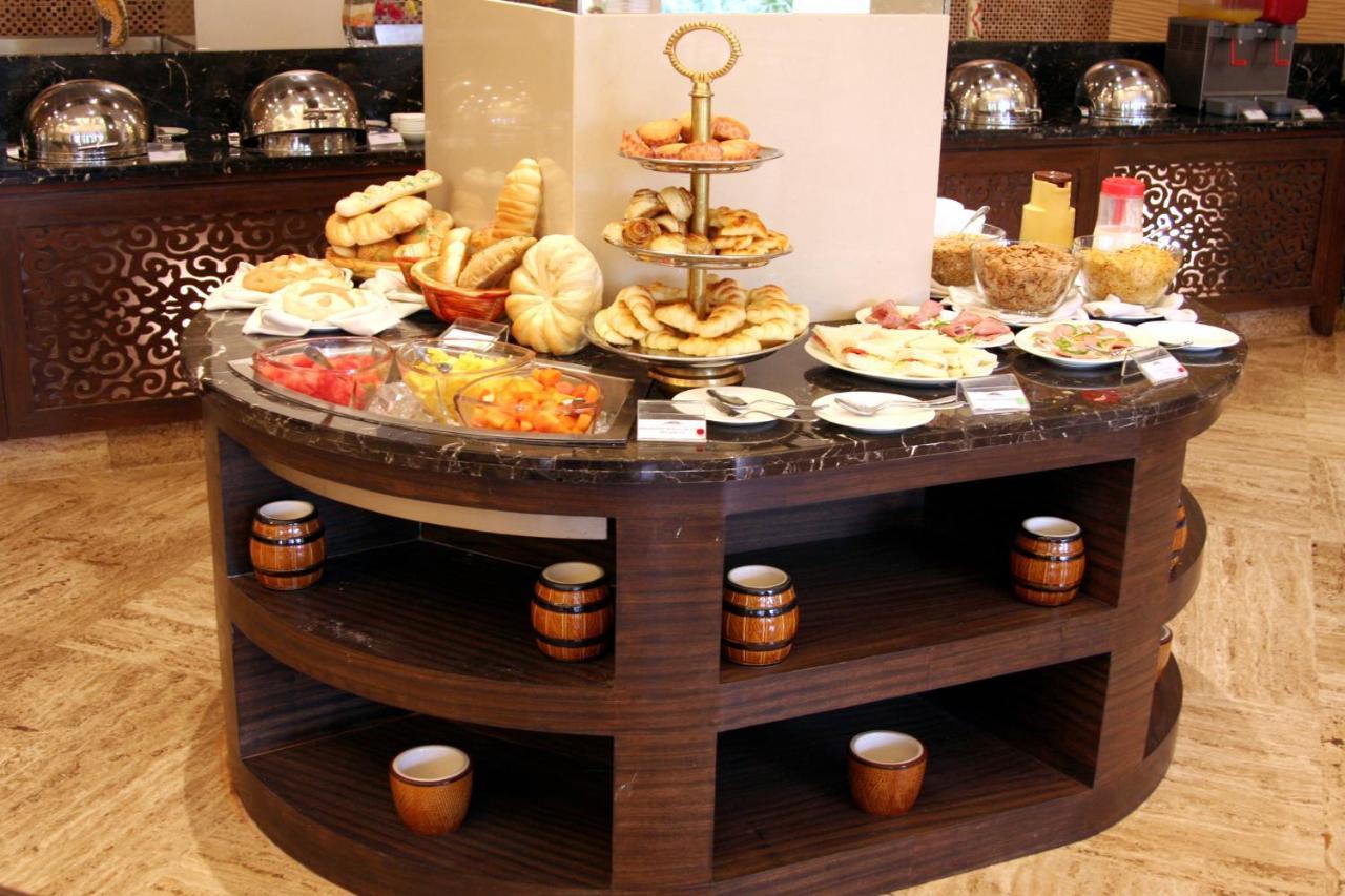 The Retreat & Convention Centre 5* Mumbai