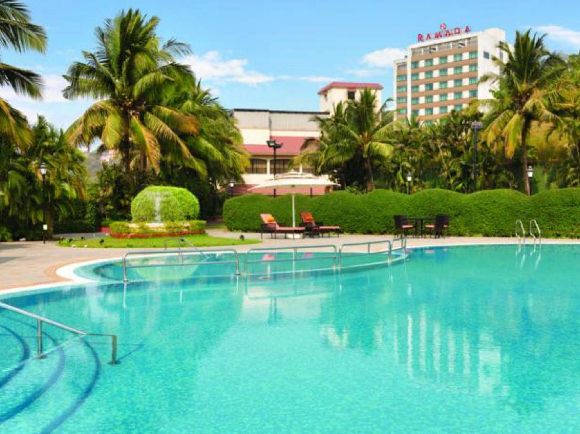 Ramada Powai & Convention Centre Hotel 5*