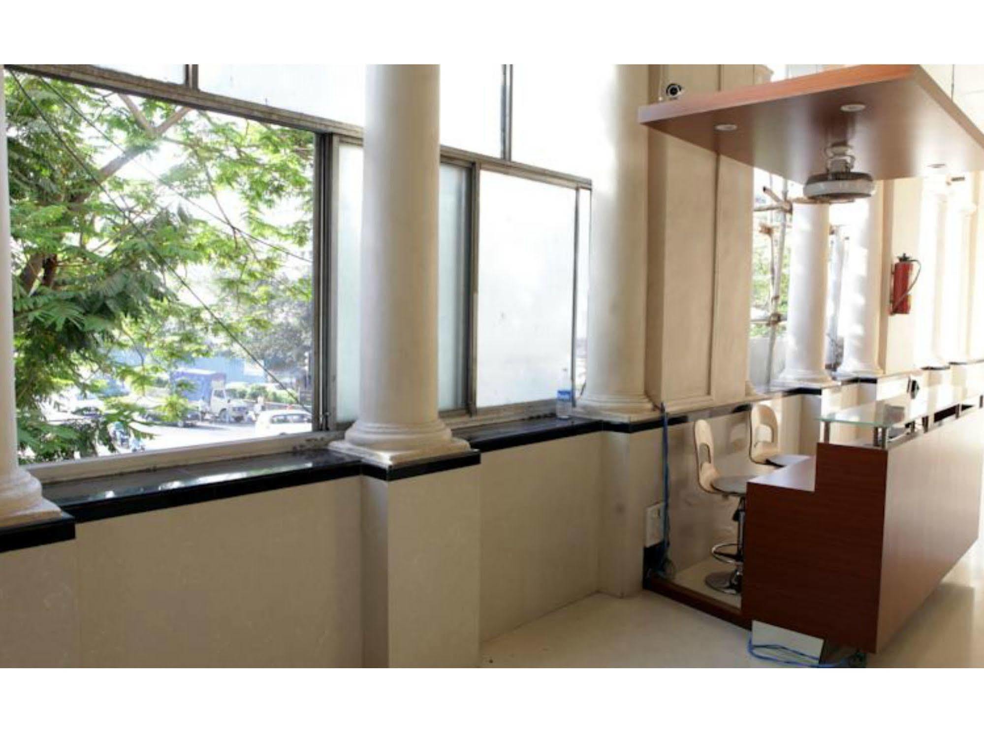 Hotel Elphinstone 2*