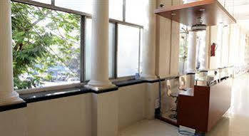 Elphinstone Hotel 2*