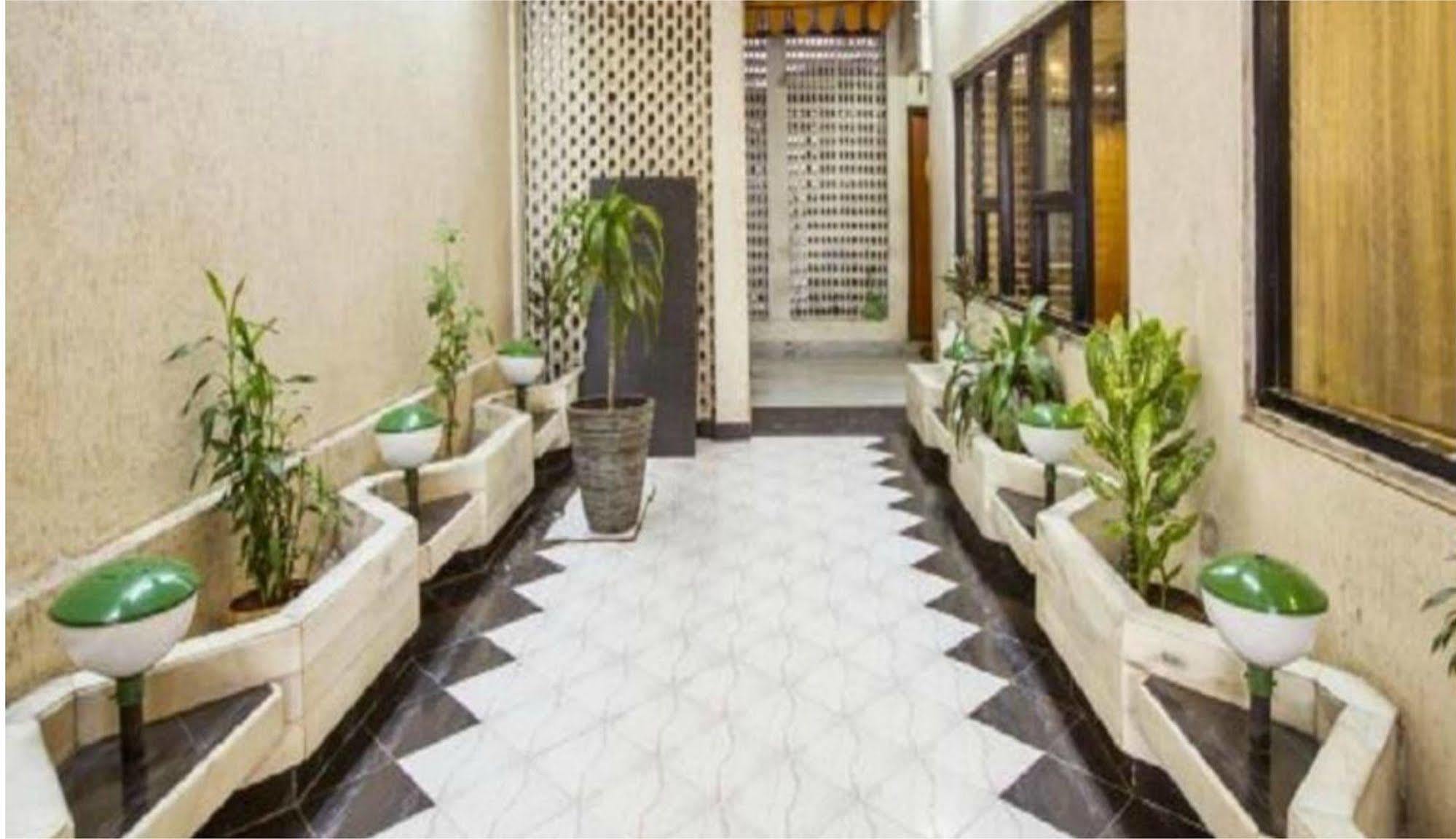 Diplomat, Colaba 3*
