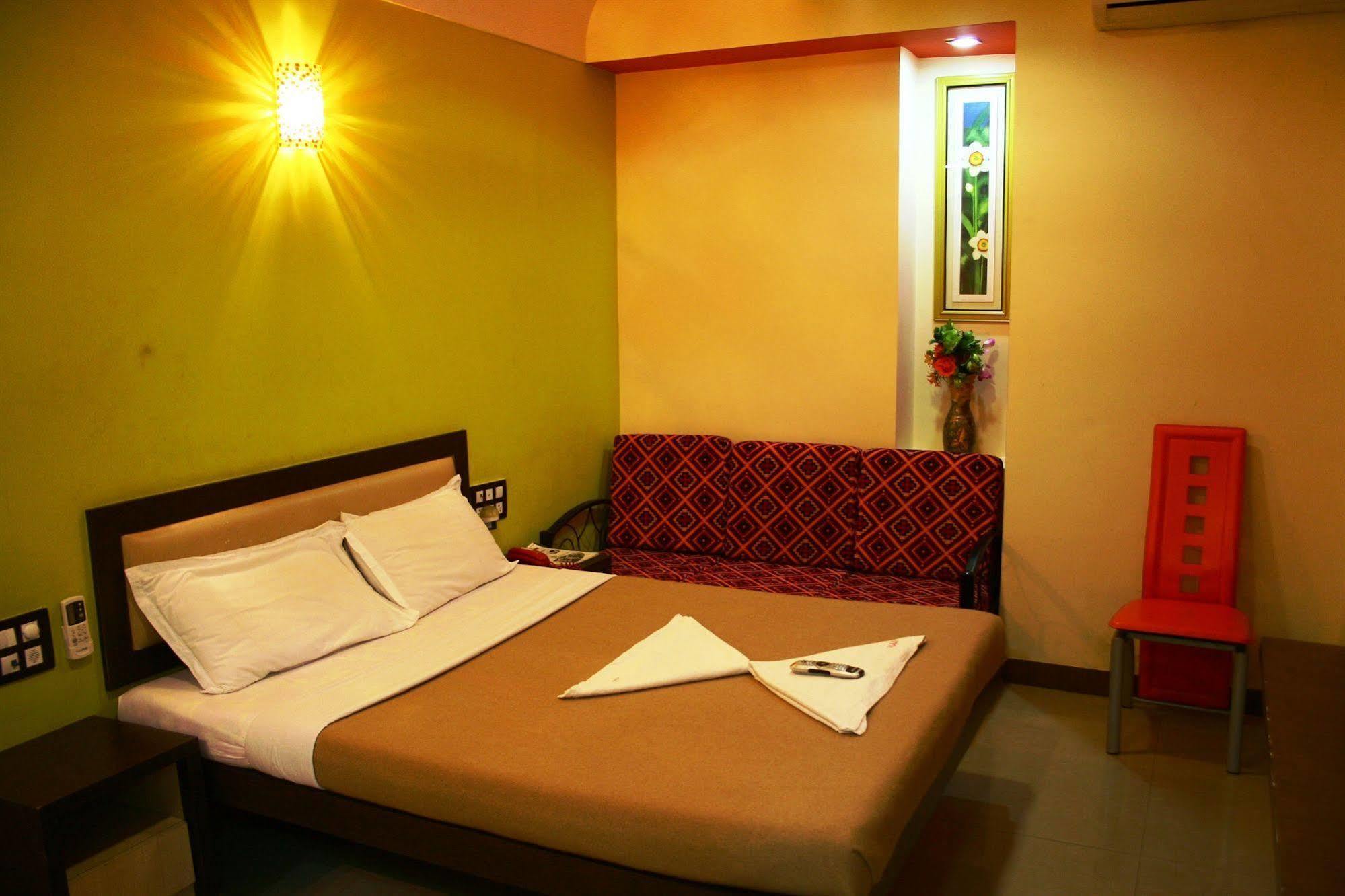Hotel Fabhotel Annex Executive *