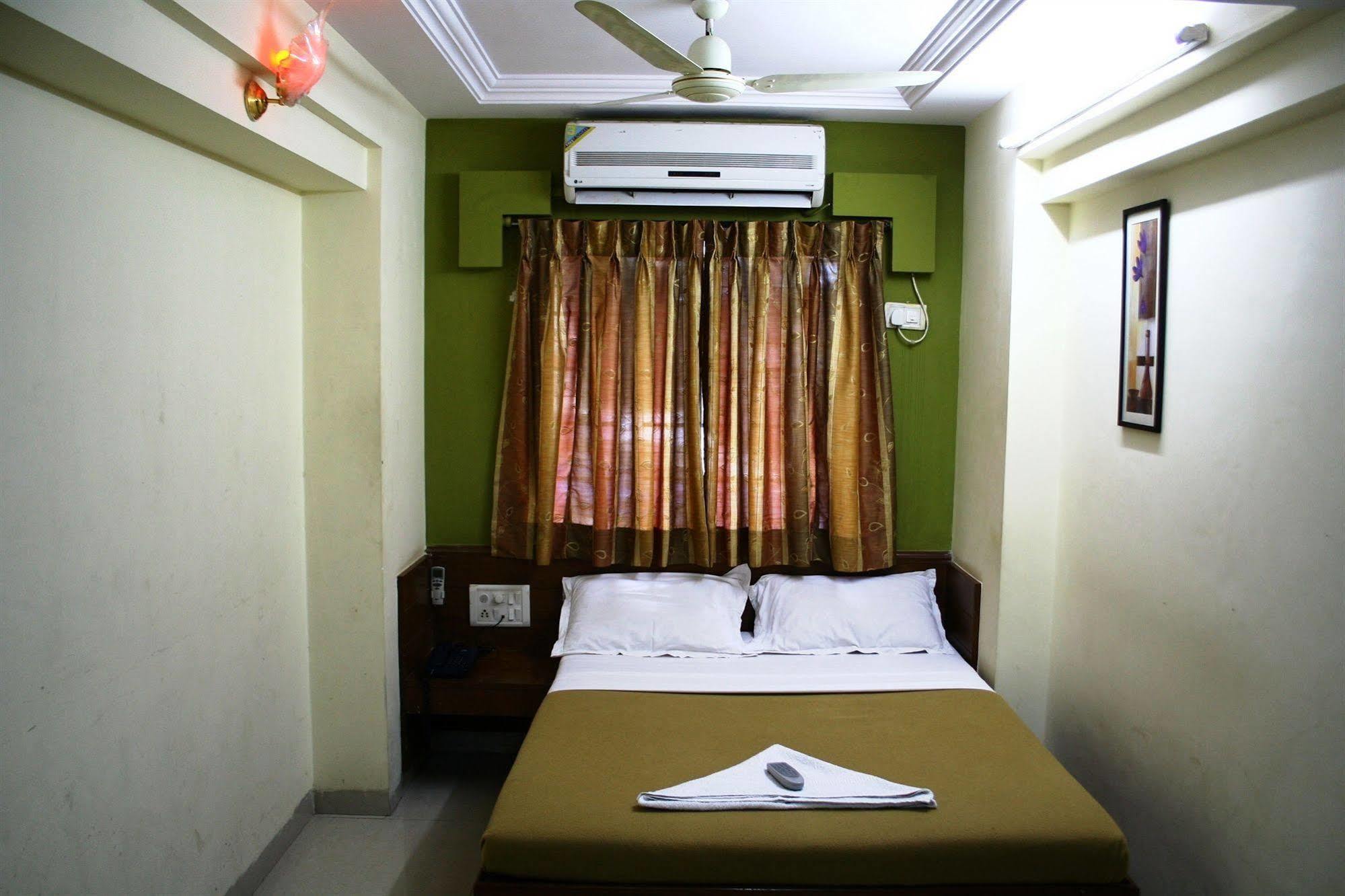 Arma Court - Near Us Embassy, Bkc Hotel