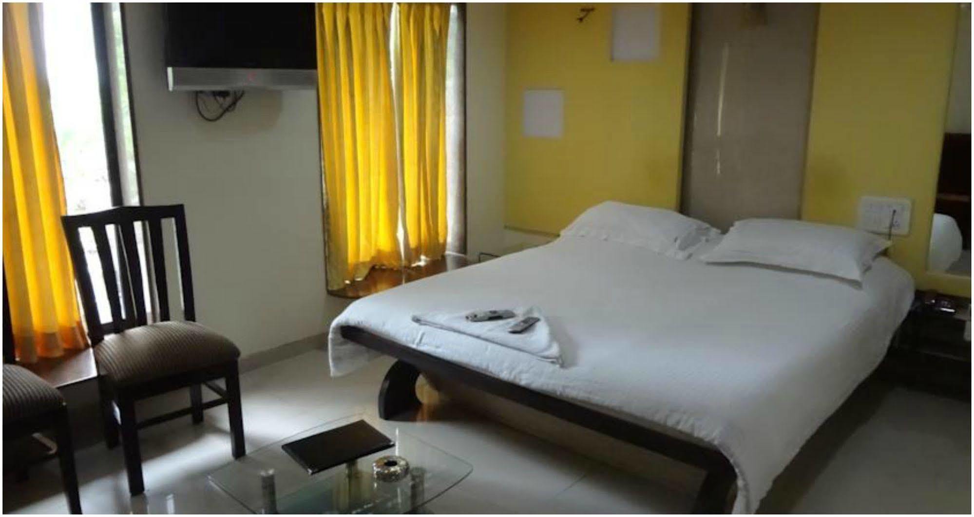 Hotel Arma Court - Near Us Embassy, Bkc