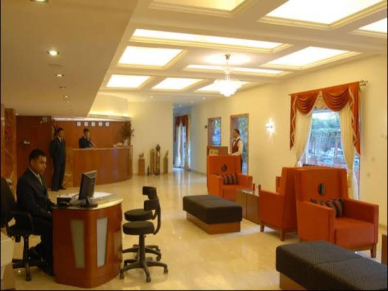 Juhu Plaza Hotel 3*
