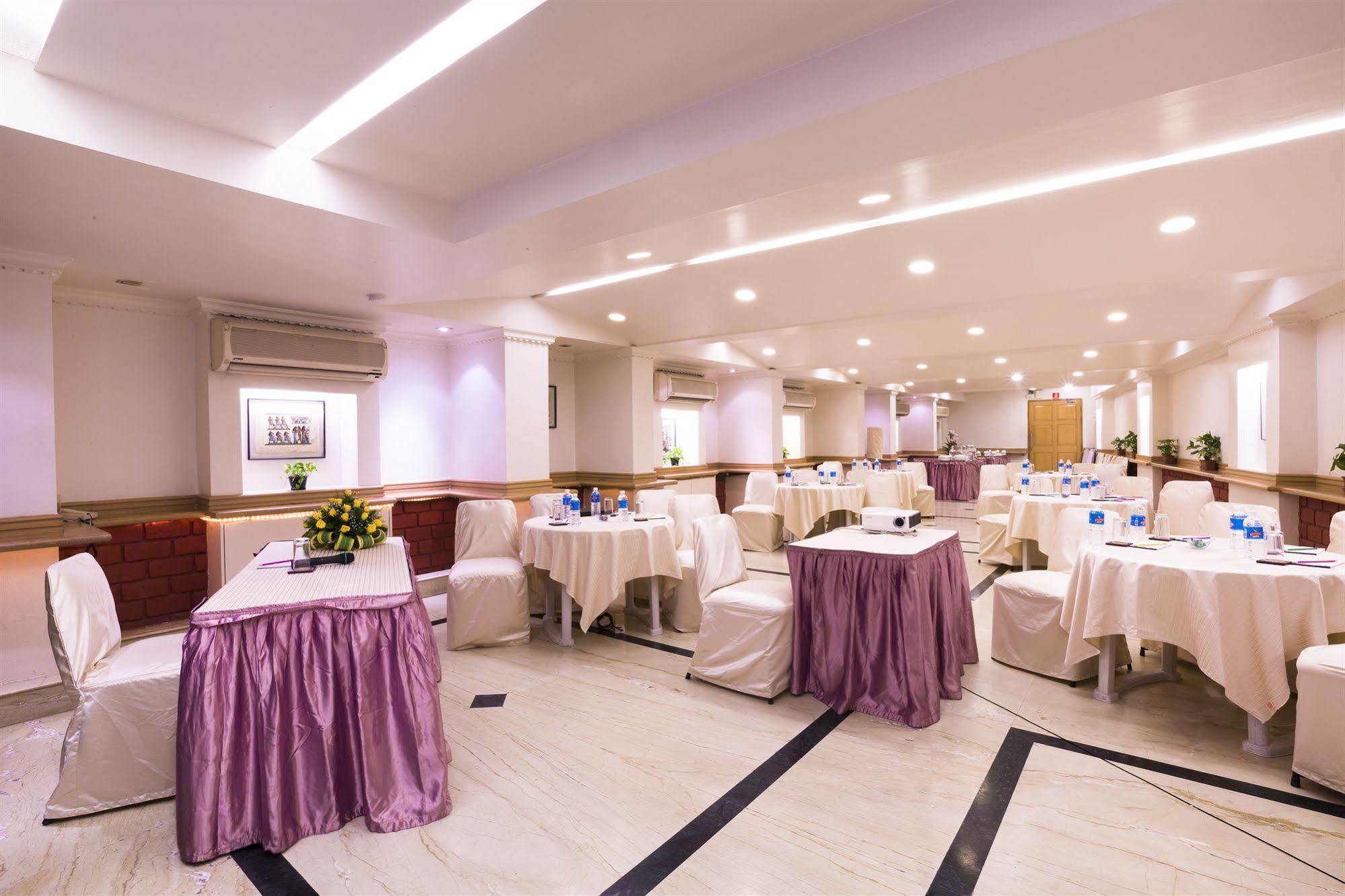 T24 Retro Hotel 4*
