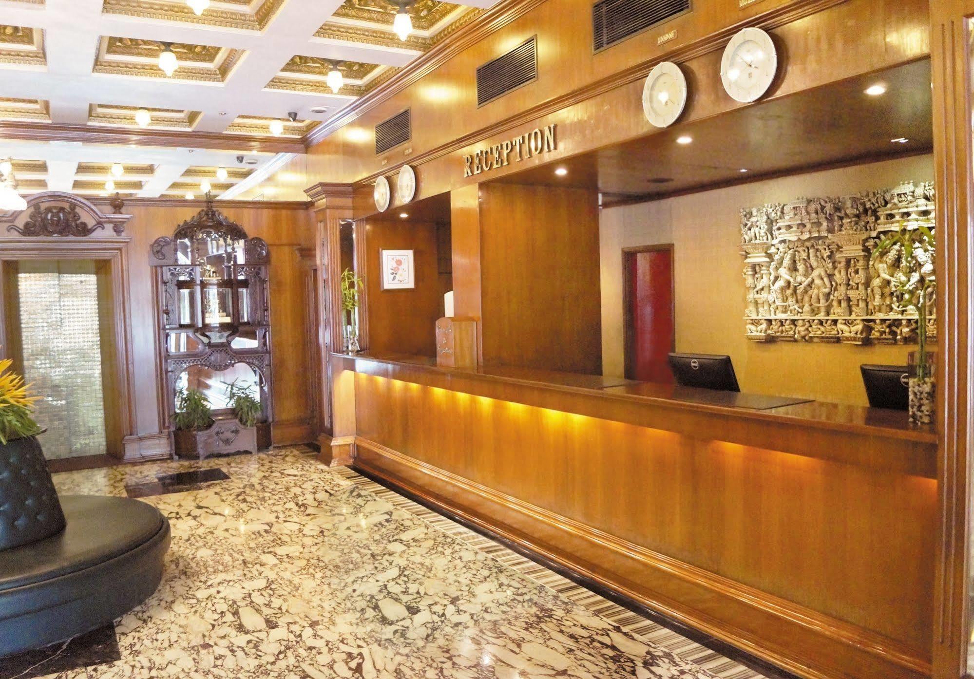 The Ambassador, Marine Drive, Hotel 4*