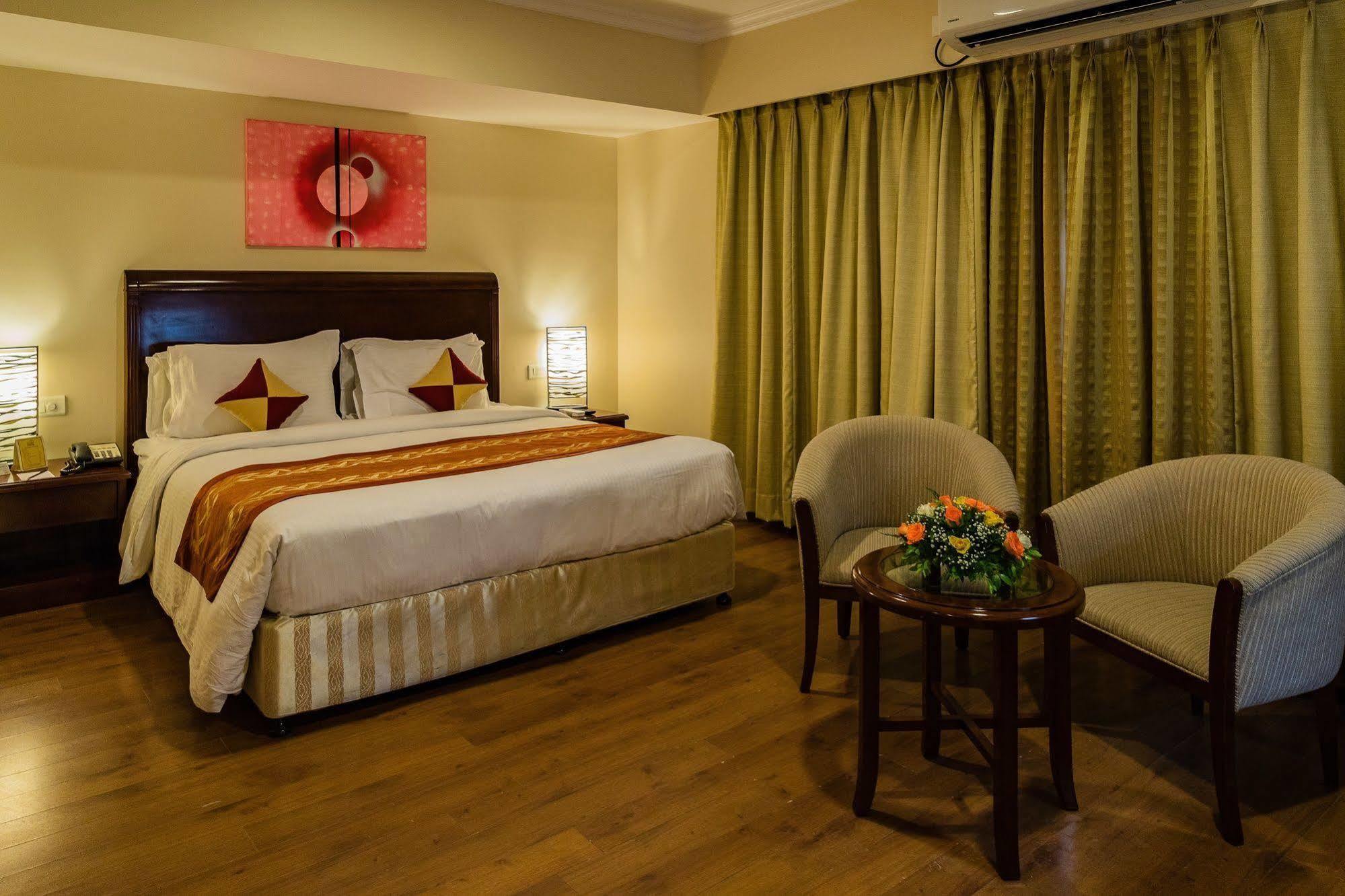 Hotel The & Powai 4*