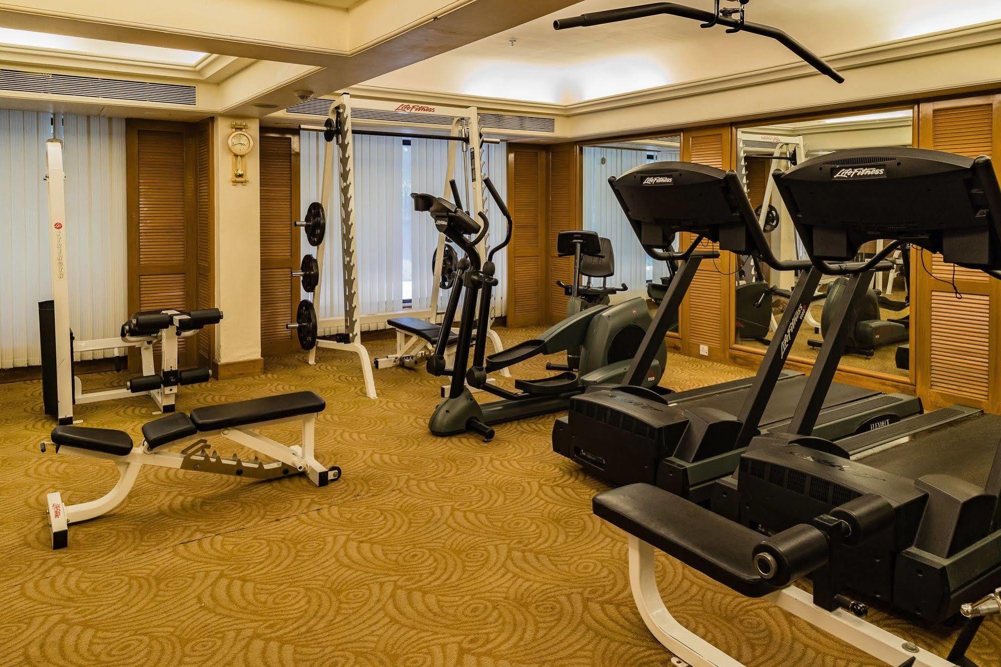 Hotel The & Powai 4*