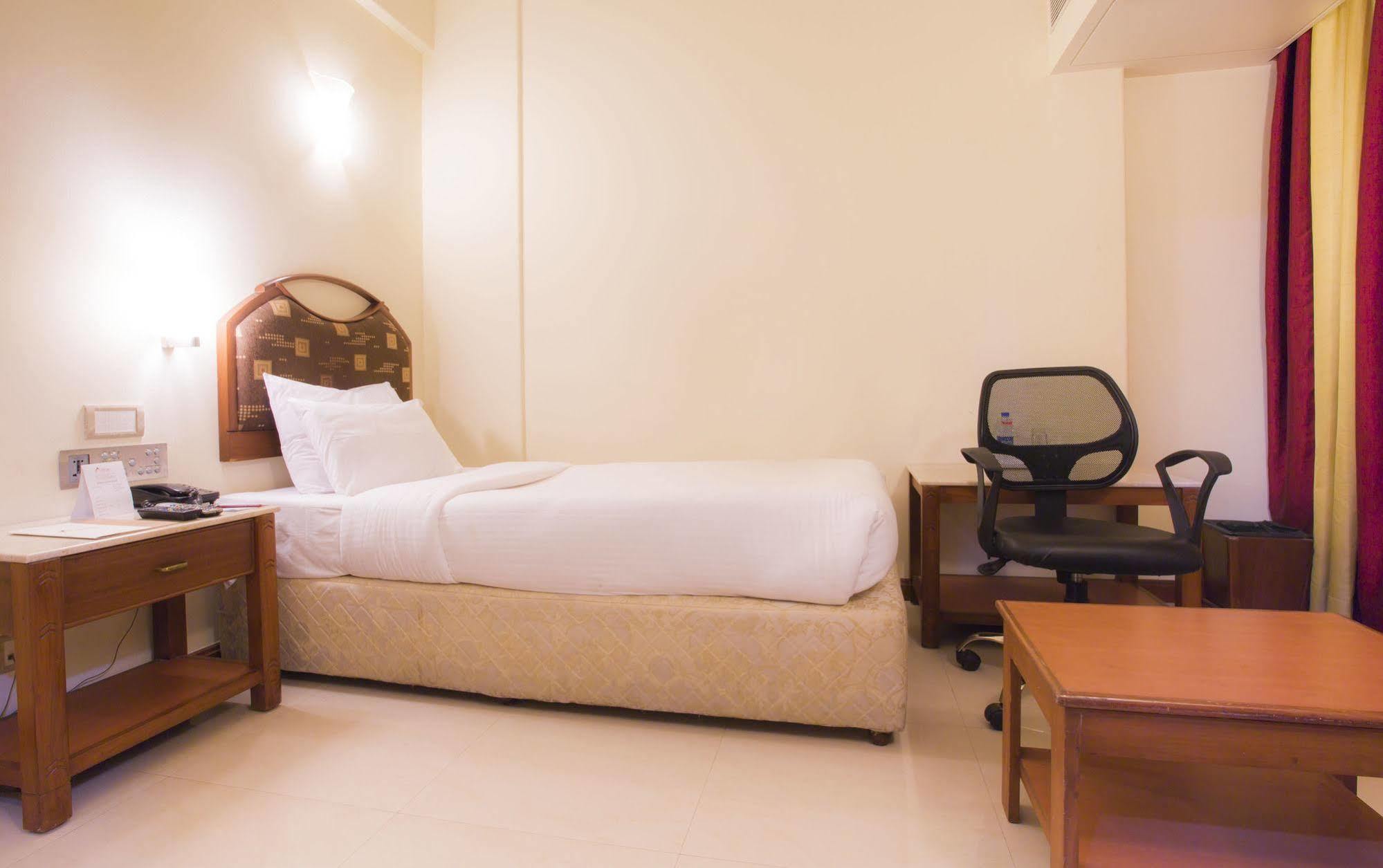 Hotel Airport International 3*