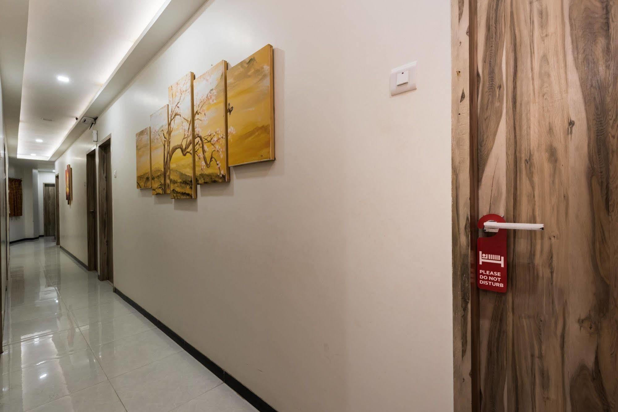 Hotel O Blue Pearl Residency Near Chhatrapati Shivaji International Airport