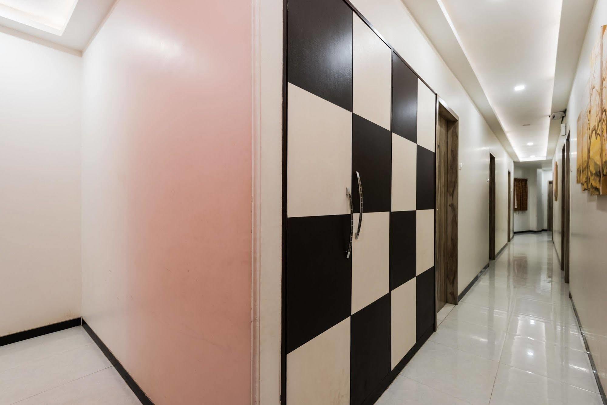 O Blue Pearl Residency Near Chhatrapati Shivaji International Airport 3*