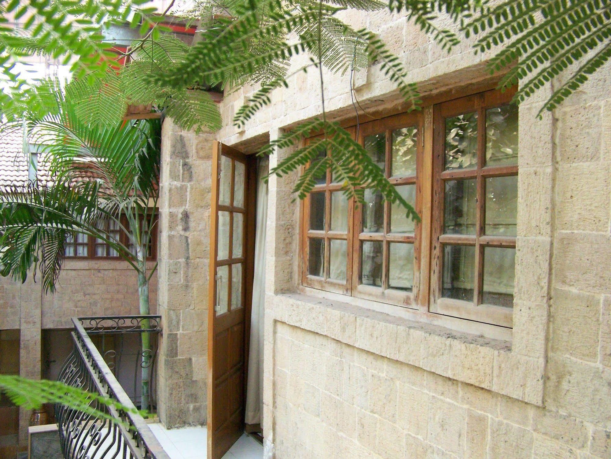 Garden 2* Mumbai