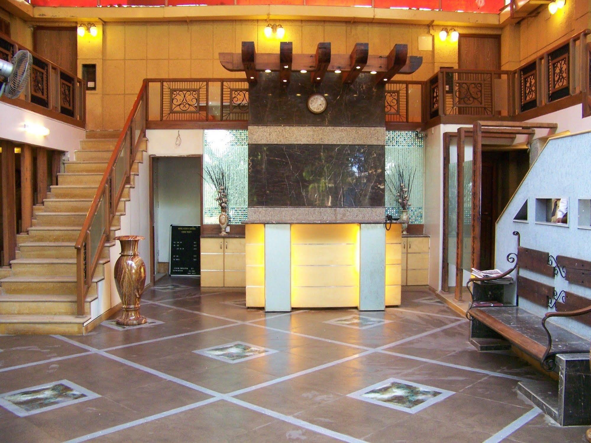 Garden Hotel