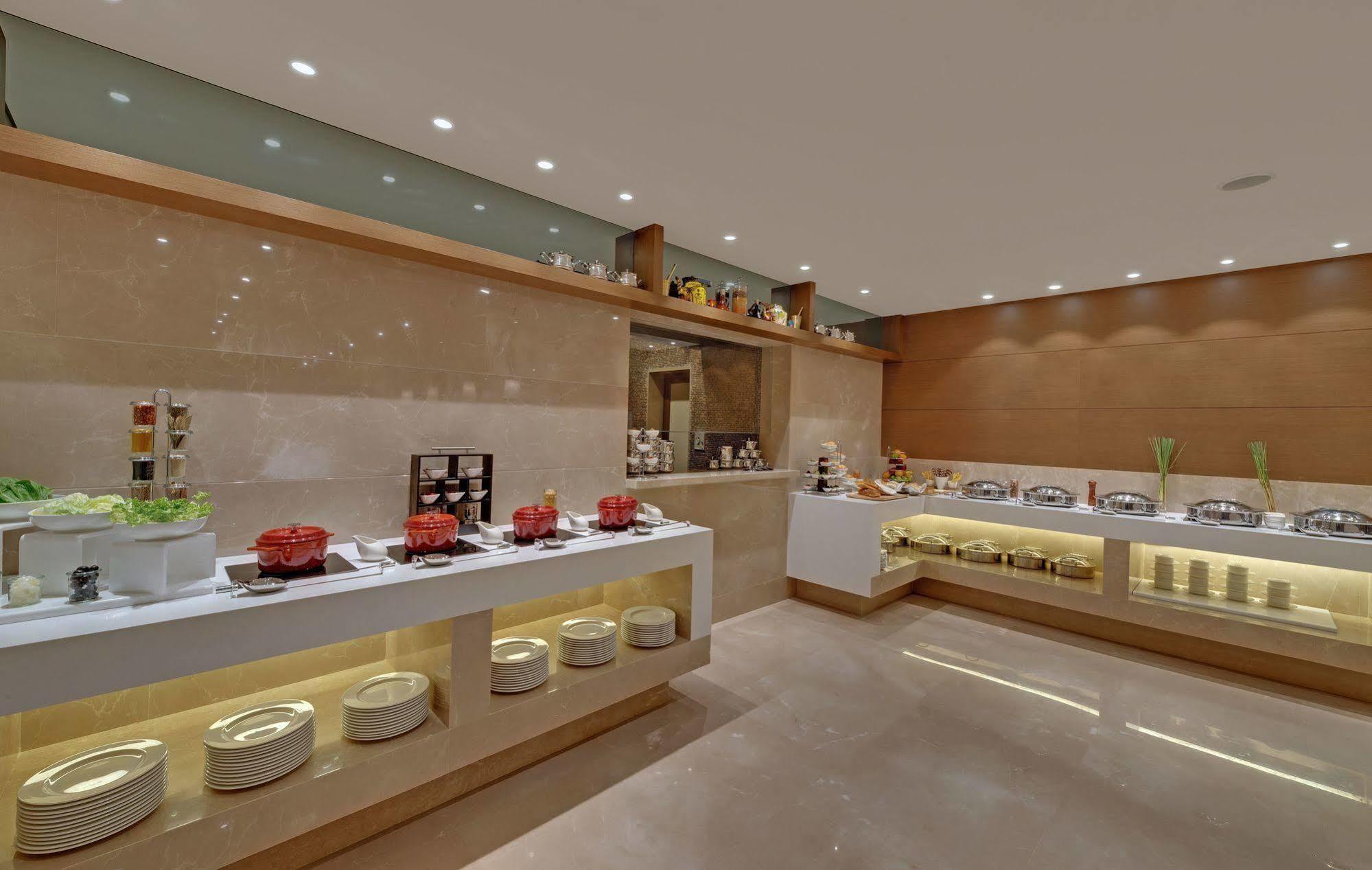 Hotel The Fern - Goregaon 5*