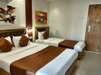 Grandeur-near International Airport Hotel Mumbai