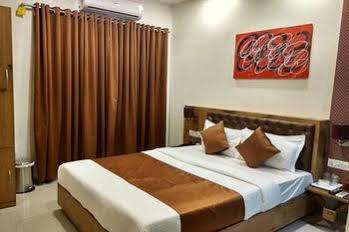 Hotel Grandeur-near International Airport Mumbai