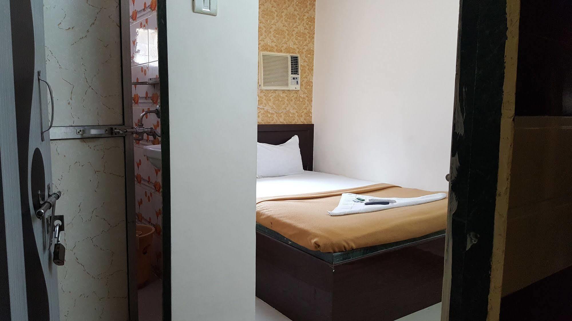 Hotel Al Mehraj 3*