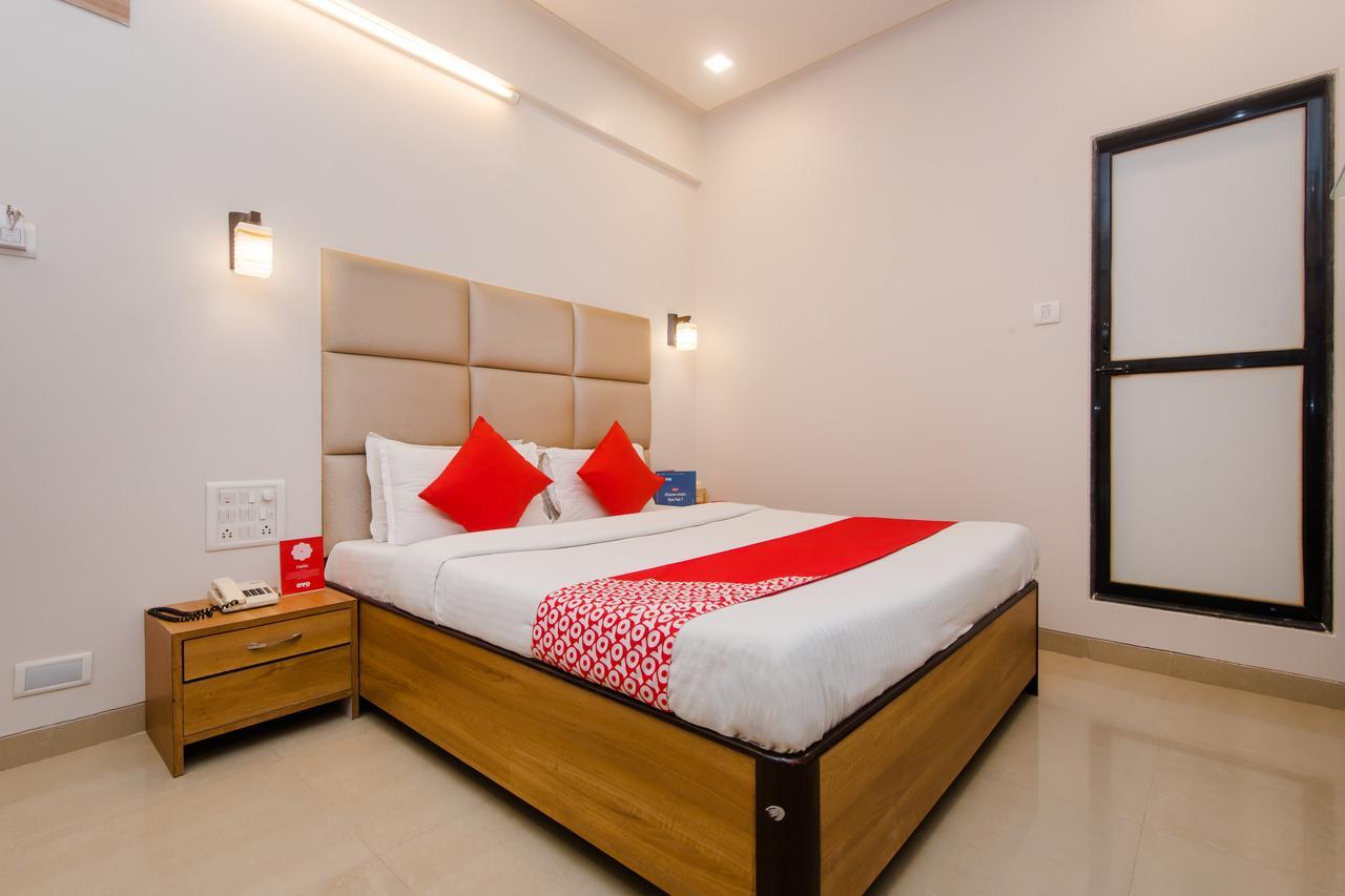 Oyo 935 Palkhee 3*