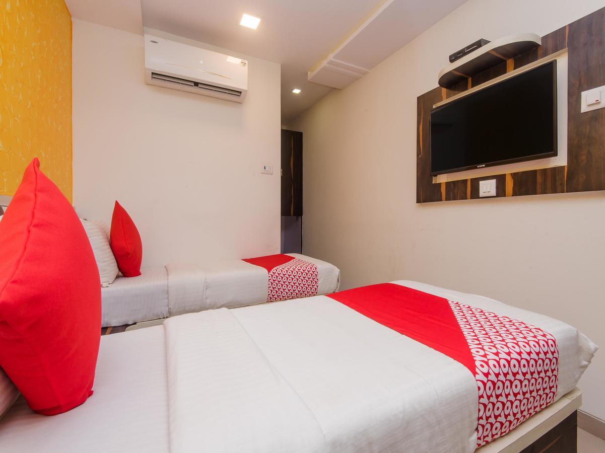 Oyo 7879 Golden Tulipz Boutique Hotel 3*