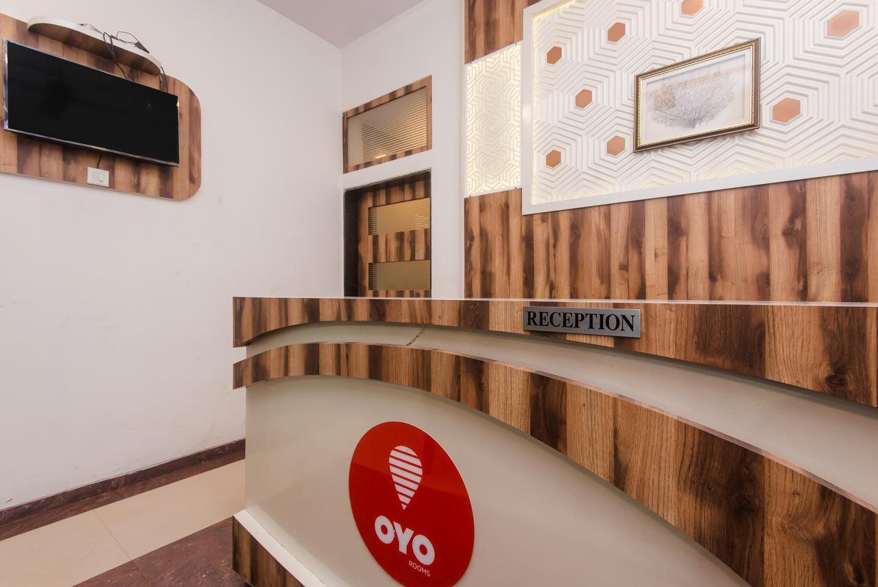 Hotel Oyo 7879 Golden Tulipz Boutique 3*