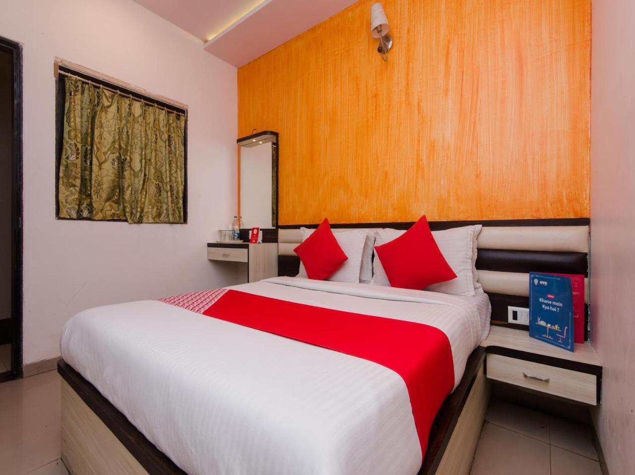 Hotel Oyo 7879 Golden Tulipz Boutique 3*