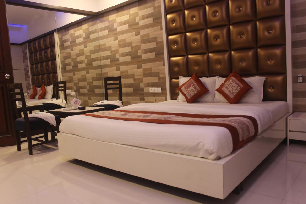 Celeste, Colaba Hotel